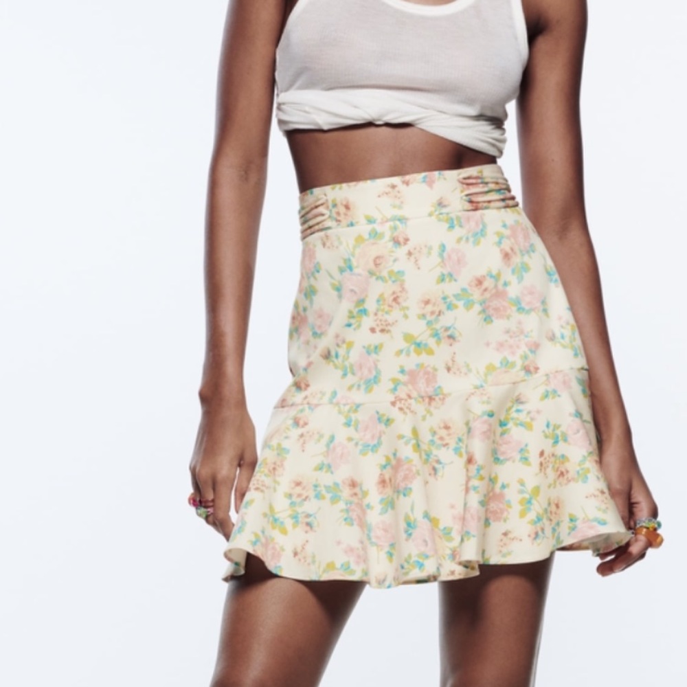 ZARA FLORAL PRINT SKIRT